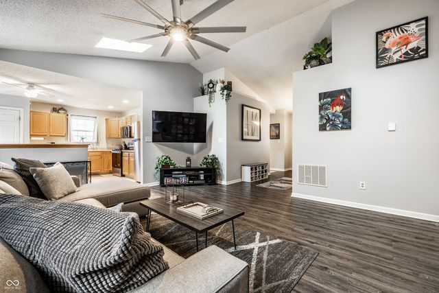 450 E Pine Ridge Drive, Westfield, IN 46074