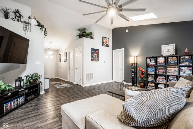 450 E Pine Ridge Drive, Westfield, IN 46074