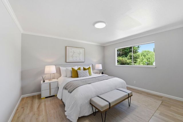 2047 Montecito Avenue 2, Mountain View, CA 94043