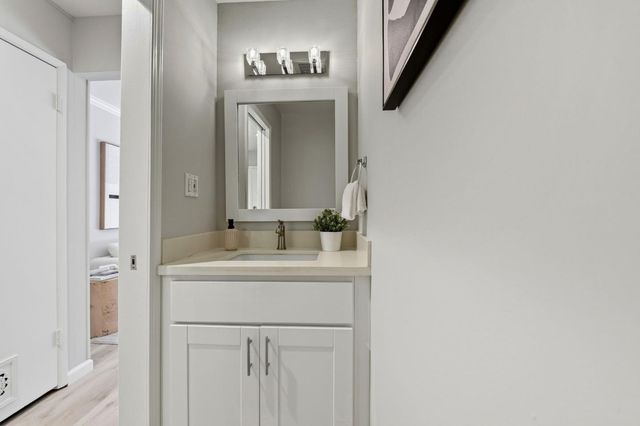 2047 Montecito Avenue 2, Mountain View, CA 94043