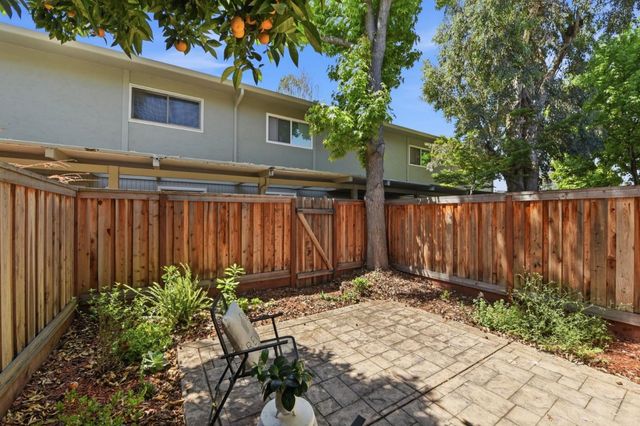 2047 Montecito Avenue 2, Mountain View, CA 94043