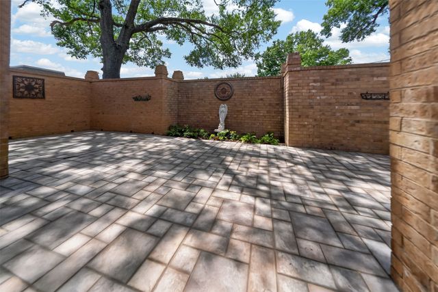 5417 Carmel Court, Tyler, TX 75703