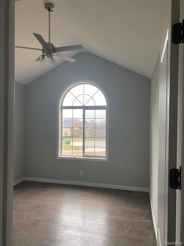 02 Bur Oak Lane, Oakland, MI 48363