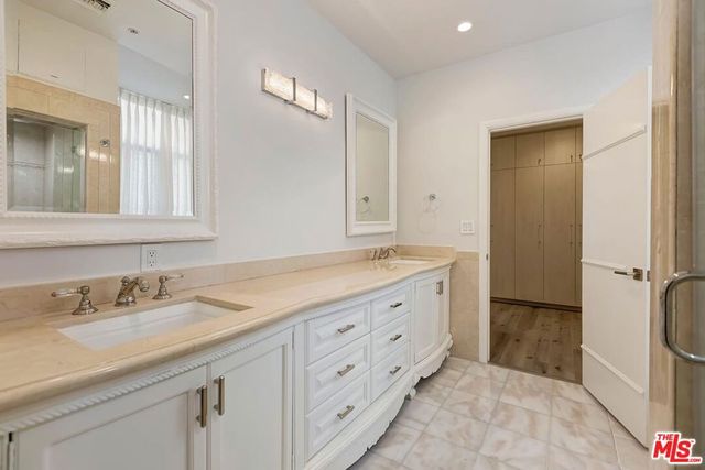 323 N Palm Drive 3, Beverly Hills, CA 90210