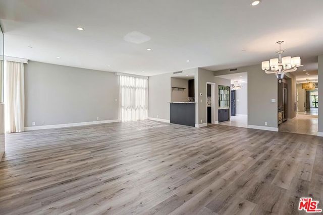 323 N Palm Drive 3, Beverly Hills, CA 90210