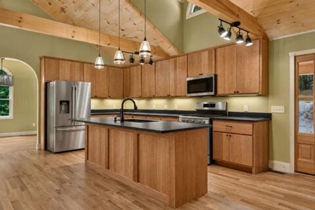 394 Blackberry Circle, Ellijay, GA 30536