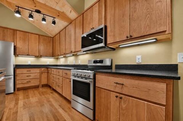 394 Blackberry Circle, Ellijay, GA 30536