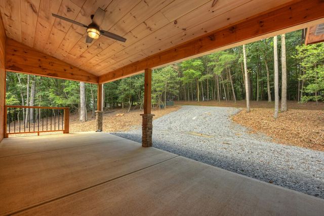 394 Blackberry Circle, Ellijay, GA 30536