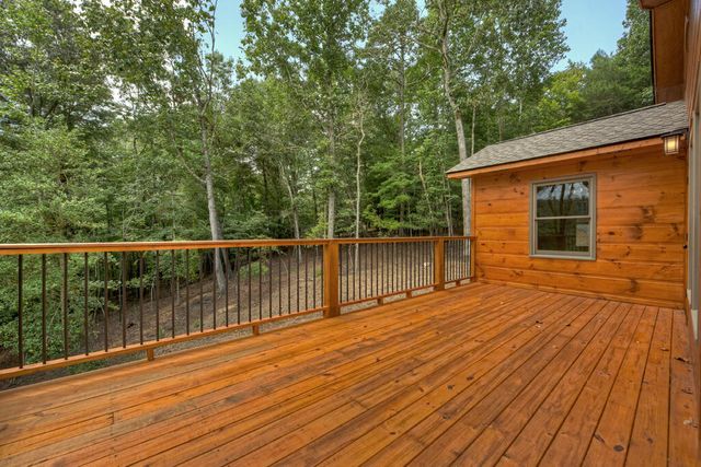 394 Blackberry Circle, Ellijay, GA 30536