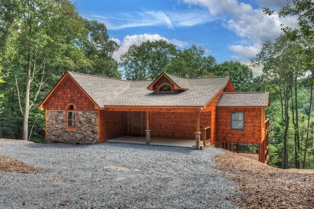 394 Blackberry Circle, Ellijay, GA 30536