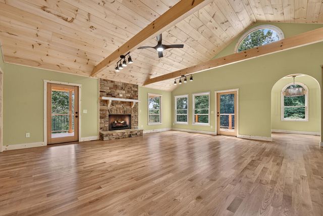 394 Blackberry Circle, Ellijay, GA 30536