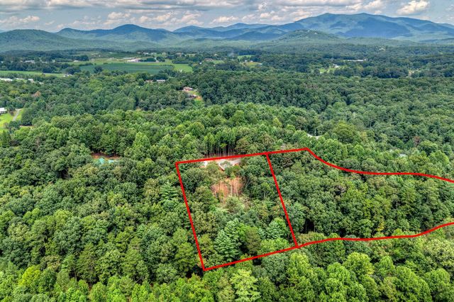 394 Blackberry Circle, Ellijay, GA 30536