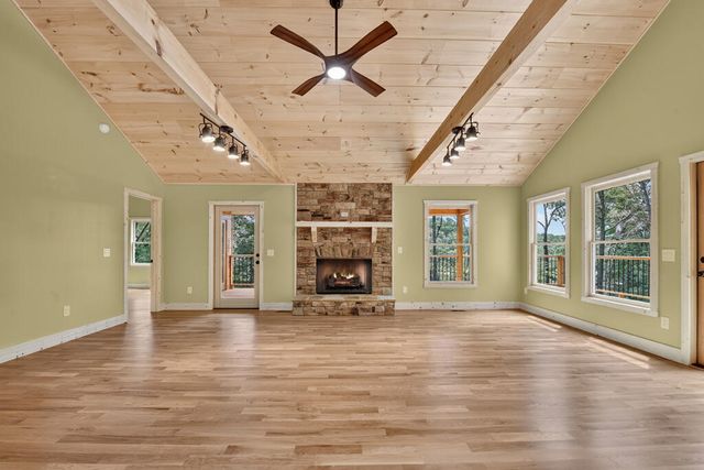 394 Blackberry Circle, Ellijay, GA 30536