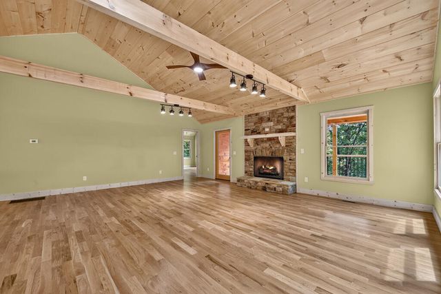 394 Blackberry Circle, Ellijay, GA 30536