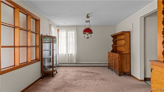 98 Woodlawn Avenue, Lancaster, NY 14086
