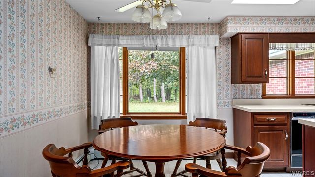 98 Woodlawn Avenue, Lancaster, NY 14086