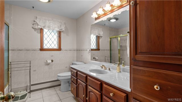 98 Woodlawn Avenue, Lancaster, NY 14086