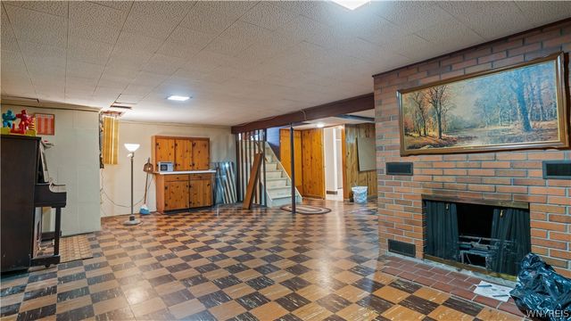 98 Woodlawn Avenue, Lancaster, NY 14086