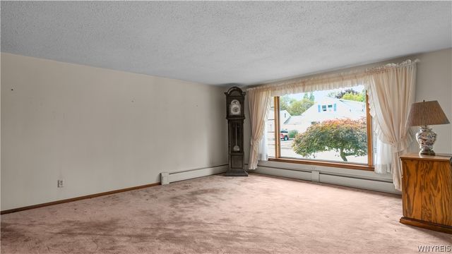 98 Woodlawn Avenue, Lancaster, NY 14086