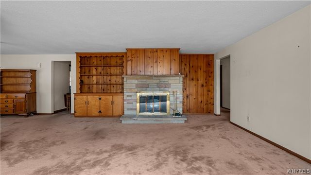 98 Woodlawn Avenue, Lancaster, NY 14086