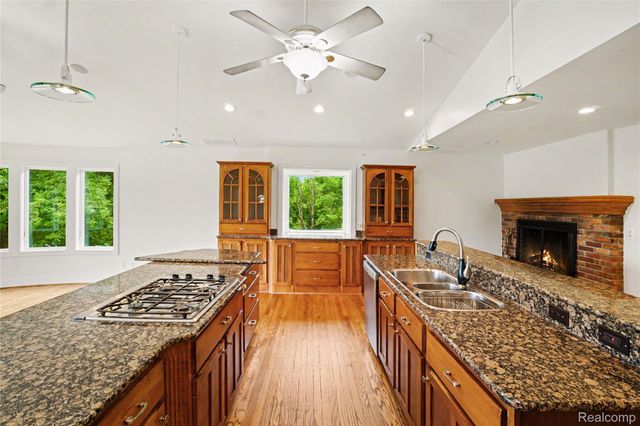 3556 E Dryden Road, Dryden Township, MI 48455