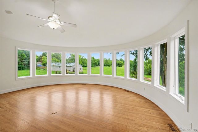 3556 E Dryden Road, Dryden Township, MI 48455