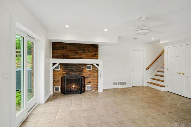 3556 E Dryden Road, Dryden Township, MI 48455