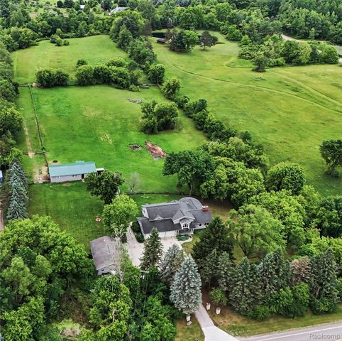 3556 E Dryden Road, Dryden Township, MI 48455