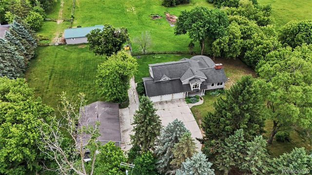 3556 E Dryden Road, Dryden Township, MI 48455