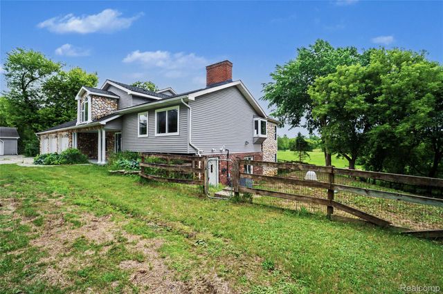 3556 E Dryden Road, Dryden Township, MI 48455