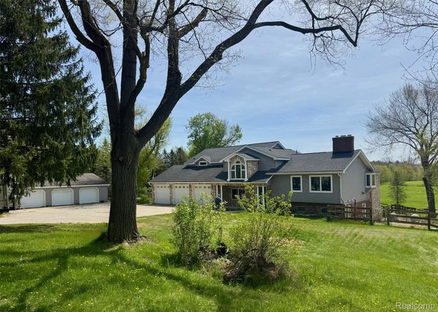 3556 E Dryden Road, Dryden Township, MI 48455