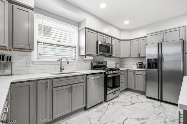 99 Morgan Pl, North Arlington Boro, NJ 07031