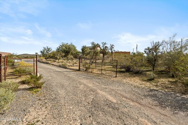 2316 W White Spar Road, New River, AZ 85087