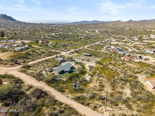 2316 W White Spar Road, New River, AZ 85087