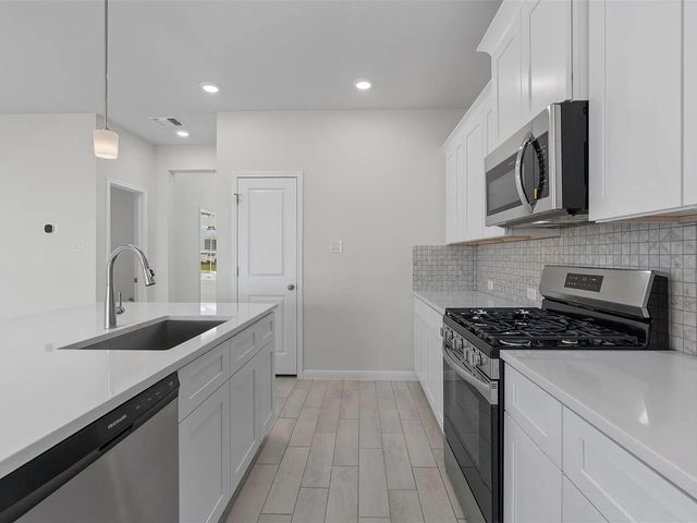 153 Arena DR, Liberty Hill, TX 78642