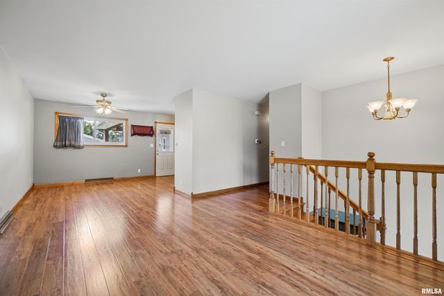 110 S MEADOWVIEW Lane, Washington, IL 61571