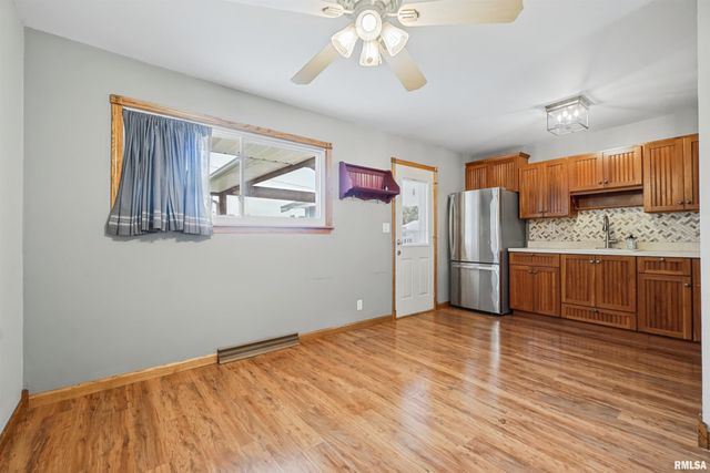 110 S MEADOWVIEW Lane, Washington, IL 61571