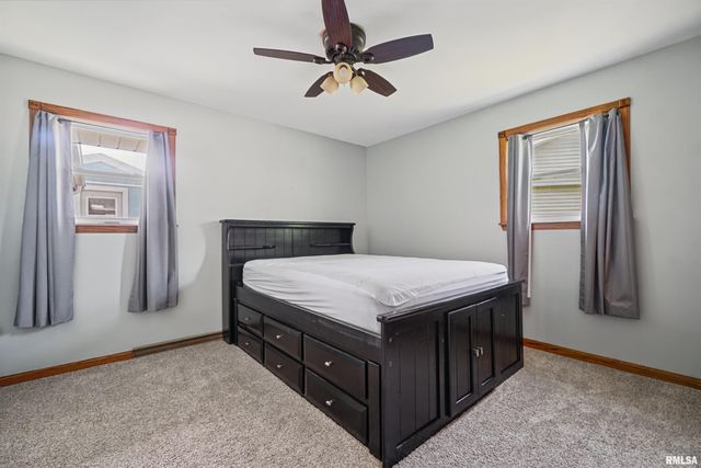 110 S MEADOWVIEW Lane, Washington, IL 61571
