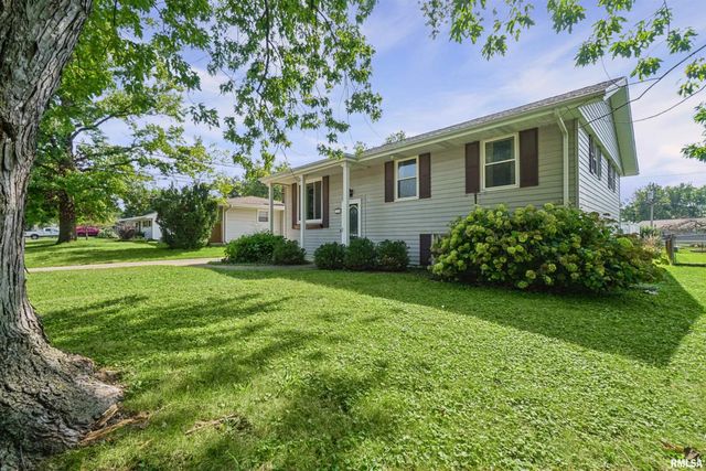 110 S MEADOWVIEW Lane, Washington, IL 61571
