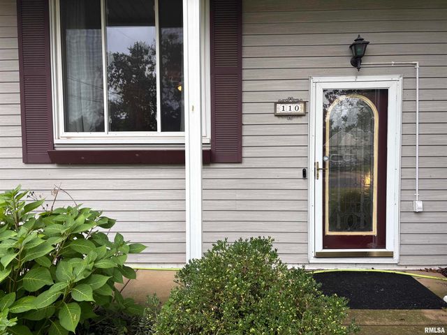 110 S MEADOWVIEW Lane, Washington, IL 61571