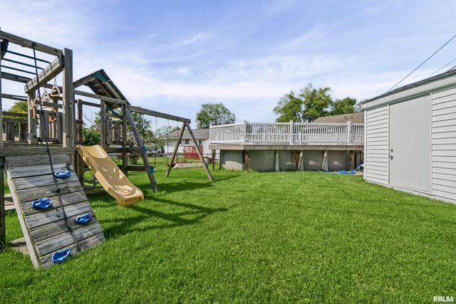 110 S MEADOWVIEW Lane, Washington, IL 61571
