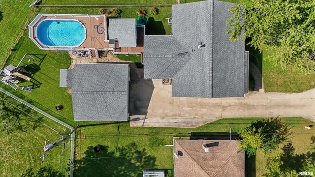 110 S MEADOWVIEW Lane, Washington, IL 61571