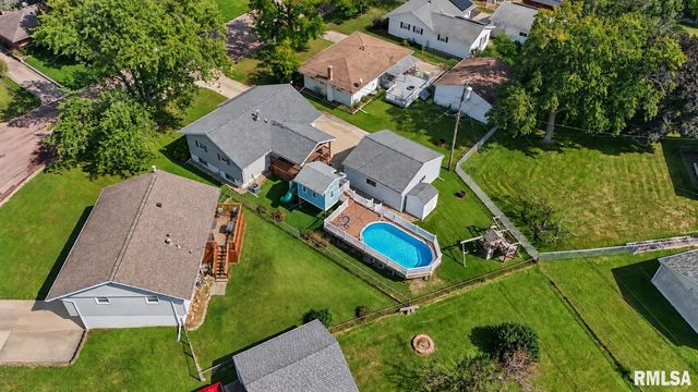 110 S MEADOWVIEW Lane, Washington, IL 61571