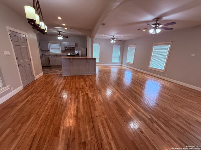 2222 huisache, San Antonio, TX 78201