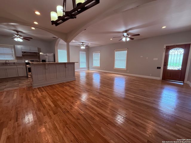2222 huisache, San Antonio, TX 78201