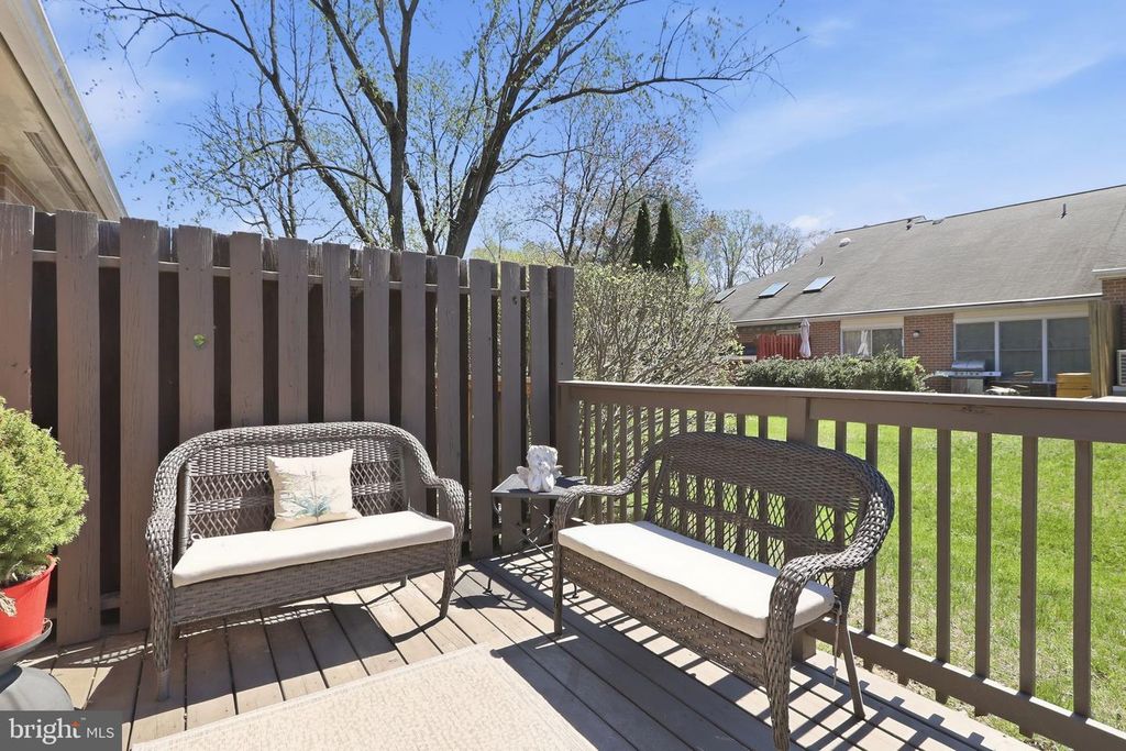 Image 21 of property listing at 905 YARDARM LN, Annapolis, MD 21401