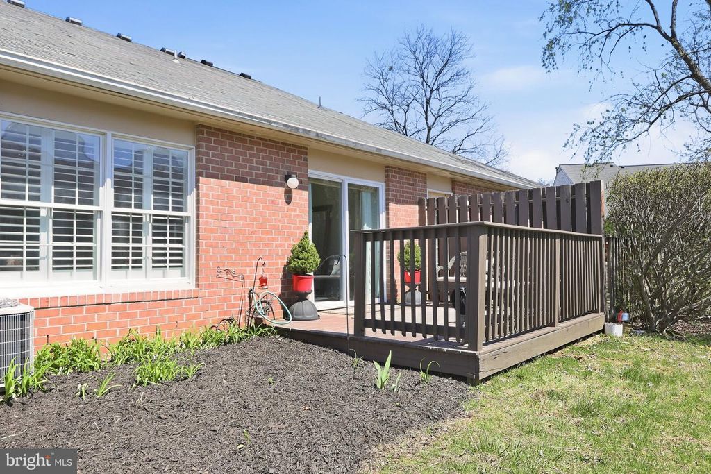 Image 23 of property listing at 905 YARDARM LN, Annapolis, MD 21401