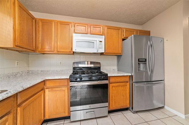 1934 Pincher Creek Drive, Spring, TX 77386