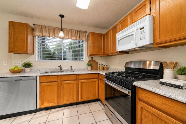 1934 Pincher Creek Drive, Spring, TX 77386