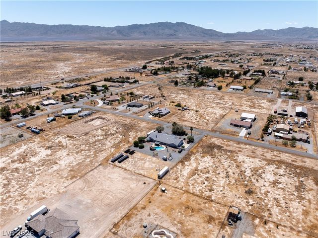 3751 South Mariposa Avenue, Pahrump, NV 89048